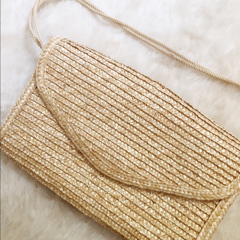 Straw bag perfect for spring!